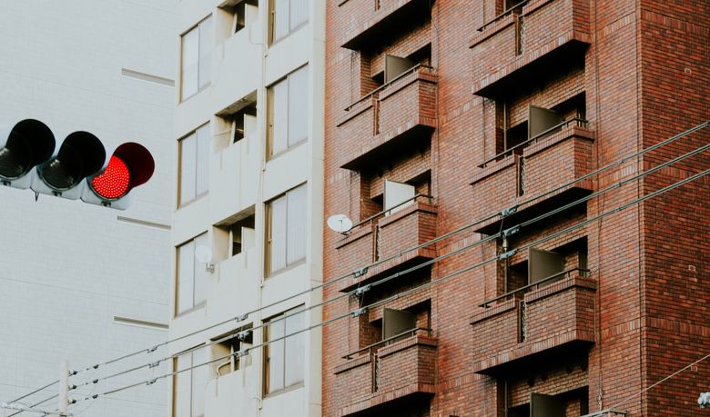 Как акт на скрытые работы защищает бюджет: реальный механизм на примере стяжки